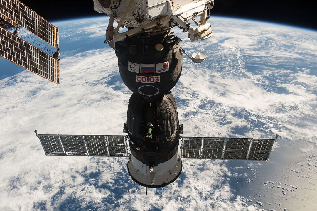 1280px-soyuz_ms-01_docked_to_the_iss